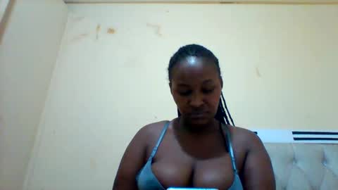 Snapshot of smartqueen1 chatting on 10.18.25 Katerina online show from 10.18.25