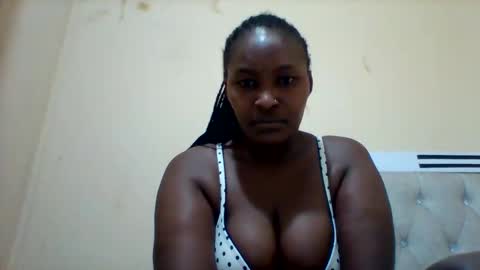 Snapshot of smartqueen1 chatting on 10.19.25 Katerina online show from 10.19.25