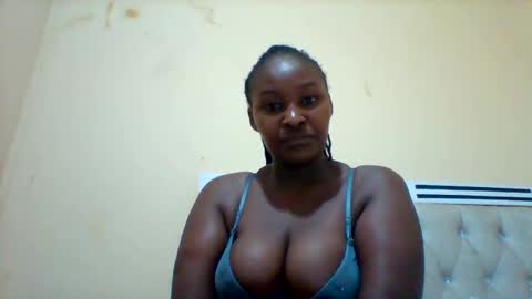 Snapshot of smartqueen1 chatting on 11.16.25 Katerina online show from 11.16.25