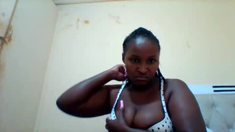 Snapshot of smartqueen1 chatting on 11.25.25 Katerina online show from 11.25.25