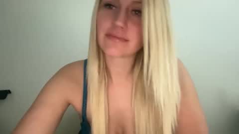 Snapshot of smexxii93 chatting on 11.11.25 smexxii93 online show from 11.11.25