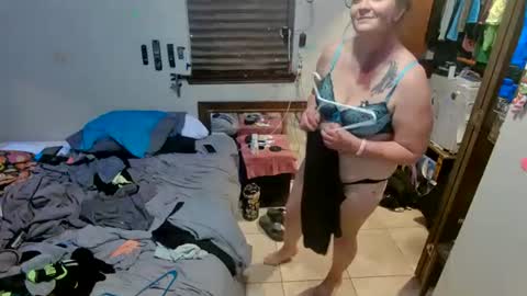 Snapshot of smilefame123 chatting on 02.04.25 Smile Fa Me online show from 02.04.25