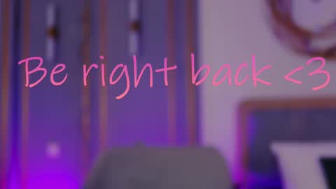 Snapshot of smiley_mia_ chatting on 02.10.25 Mia online show from 02.10.25