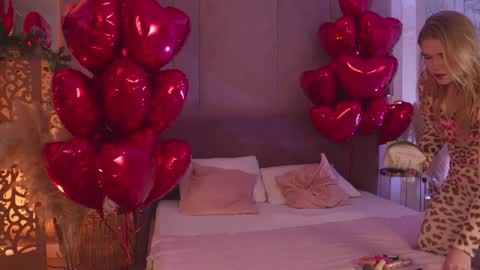 Mia online show from 02.21.26