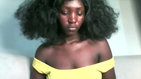 Snapshot of smileykesh chatting on 09.15.25 smileykesh online show from 09.15.25