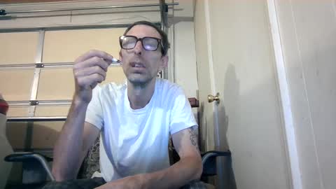 Snapshot of smkforme chatting on 10.04.25 smoke-4-me online show from 10.04.25