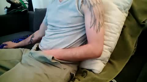 Smokeandwatching online show from 01.03.25