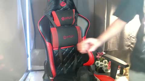 Snapshot of smokeprincess chatting on 11.24.25 Amanda online show from 11.24.25