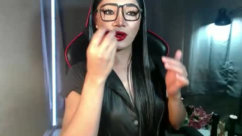 Snapshot of smokeprincess chatting on 12.05.25 Amanda online show from 12.05.25