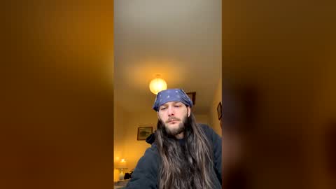 Snapshot of smokeupherb chatting on 12.14.25 smokeupherb online show from 12.14.25