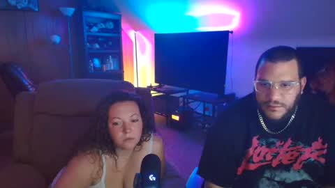 Snapshot of smokewithus2519 chatting on 11.02.25 Come Smoke With Us online show from 11.02.25