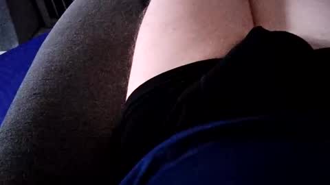 Snapshot of smokynight chatting on 09.25.25 smokynight online show from 09.25.25