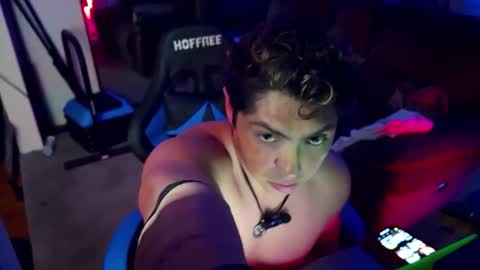 Snapshot of smoothjocknubie chatting on 10.25.25 Myke Jackin online show from 10.25.25