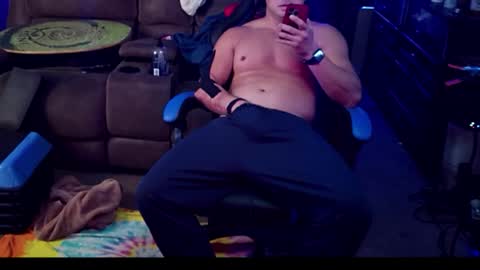 Snapshot of smoothjocknubie chatting on 11.30.25 Myke Jackin online show from 11.30.25