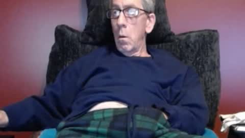 Snapshot of smose chatting on 12.15.24 CJ online show from 12.15.24