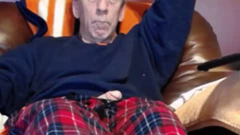 Snapshot of smose chatting on 11.12.25 CJ online show from 11.12.25