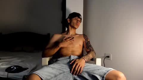 snakebutterfly online show from 01.09.25