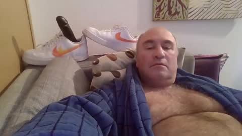 sneakerboy18 online show from 01.05.25