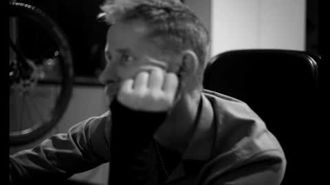 Snapshot of sneaky1985 chatting on 03.18.26 sneaky1985 online show from 03.18.26