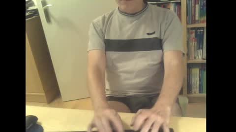 sneaxfreund online show from 12.22.24