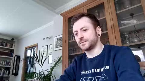 Snapshot of snoecks chatting on 02.27.26 snoecks online show from 02.27.26