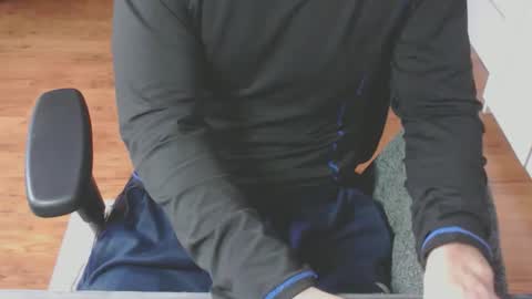 Snapshot of snooze85 chatting on 11.09.25 Cbt-Slave online show from 11.09.25