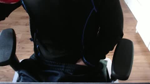 Snapshot of snooze85 chatting on 11.17.25 Cbt-Slave online show from 11.17.25