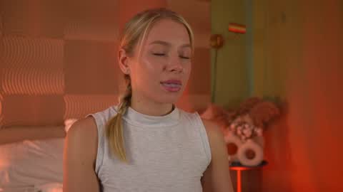 Candice Snow online show from 12.25.24