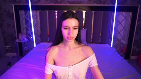 snow_whiteeex online show from 03.10.26