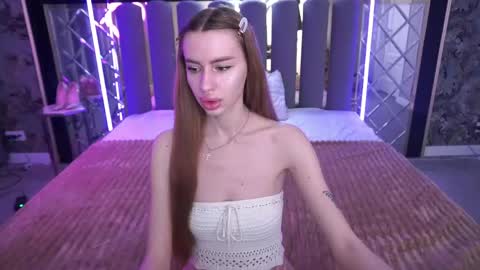 snow_whiteeex online show from 05.10.26