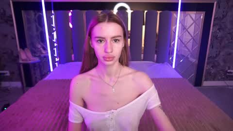 snow_whiteeex online show from 05.18.26