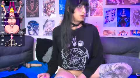 Snapshot of snowblack_ chatting on 09.11.25 Snow and Bubble online show from 09.11.25