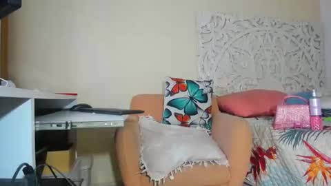 Snapshot of soalngets chatting on 01.08.26 sol online show from 01.08.26