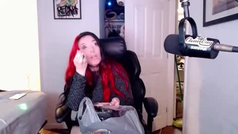 Snapshot of socalbigndirty chatting on 10.21.25 bigandirty online show from 10.21.25