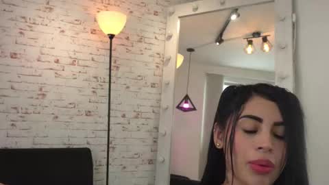 sofhia cruz online show from 03.04.26