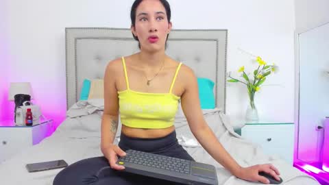 sofhyalove online show from 03.23.26