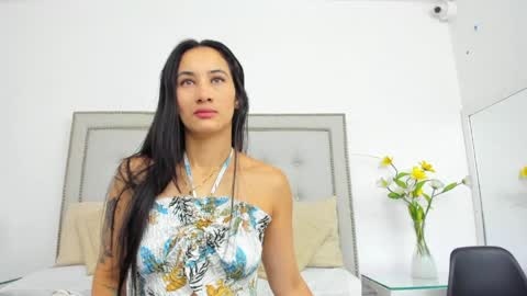 sofhyalove online show from 04.19.26