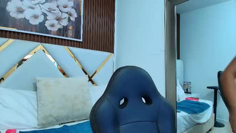 sofi_bigtits online show from 11.11.25