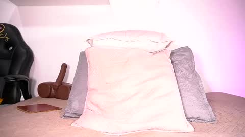 Sofia online show from 10.05.25