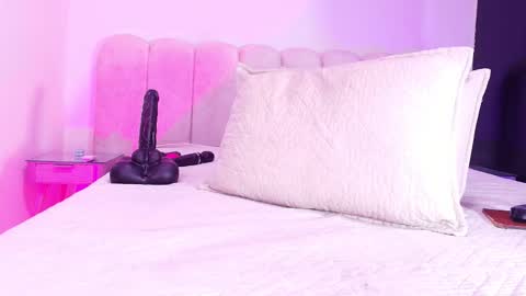 Sofia online show from 12.16.25