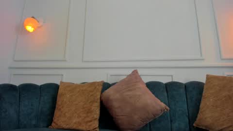 Snapshot of sofi_moreno chatting on 12.22.24 Sofi online show from 12.22.24