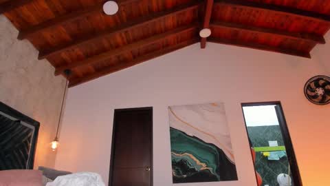 Snapshot of sofi_moreno chatting on 10.18.25 Sofi online show from 10.18.25