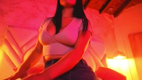 Snapshot of sofi_moreno chatting on 11.24.25 Sofi online show from 11.24.25