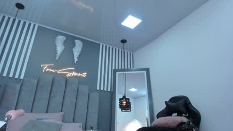 valen online show from 12.15.24