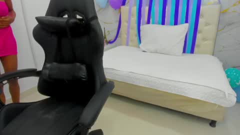 sofia_echeverri online show from 04.15.26