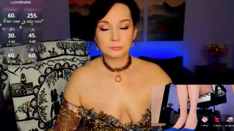 Snapshot of sofia_ford chatting on 04.28.26 Sofia online show from 04.28.26