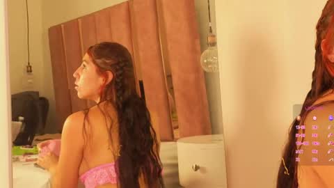 Snapshot of sofia_foxx1 chatting on 05.12.26 sofia_foxx1 online show from 05.12.26