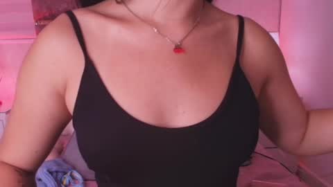 sofia gomes online show from 04.17.26