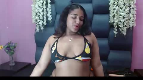 Snapshot of sofia_hernandeez_ chatting on 02.04.25 Sofi online show from 02.04.25