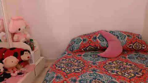 Snapshot of sofia_mark20 chatting on 12.22.25 Sofia online show from 12.22.25